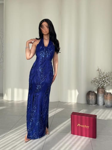 فستان وهج اللؤلؤ الأزرق