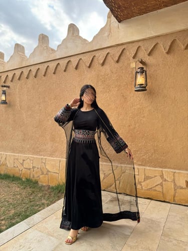 جلابية التأسيس مخمل مع حزام وشال ونشل