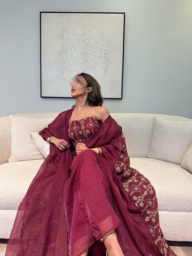 جلابية عنابي قطعتين