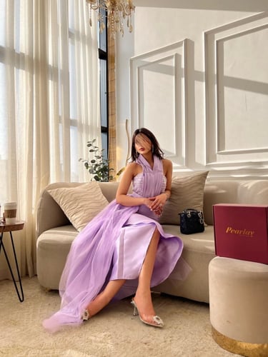 فستان سهره بذيل من الجانب