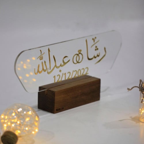 استاند ملكة من الخشب الطبيعي والأكليريك