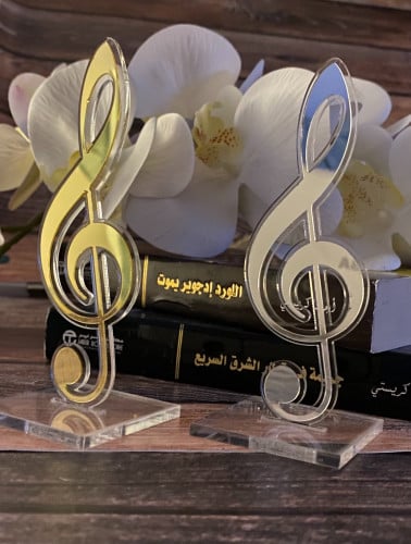 تحفه حرف موسيقي باللون الذهبي او الفضي 1حبه