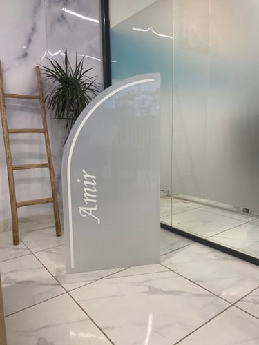 ستاند كبير مثلج