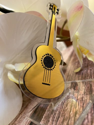 مجسم شكل غيتار