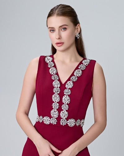 فستان مزين بكرستال