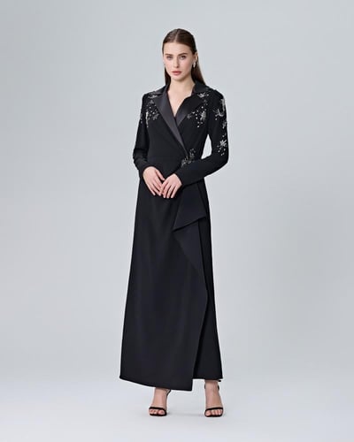 فستان مزين بكرستال