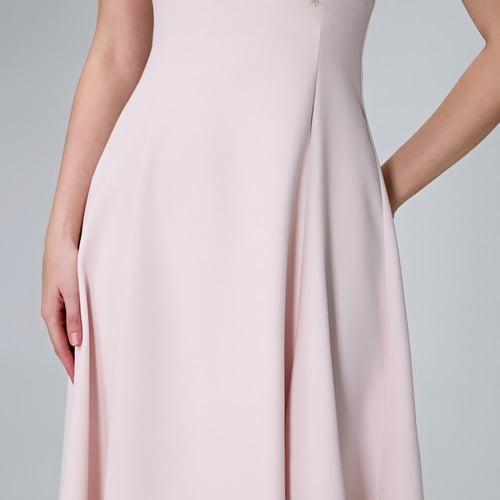 فستان مزين بكرستال