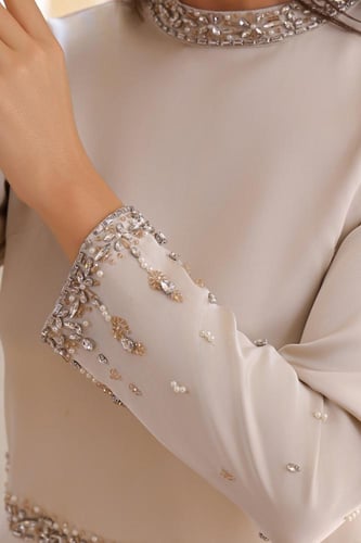 بلوزة أنيقة بكرستال