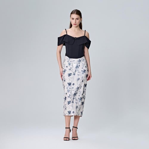 تنورة موردة ترتر