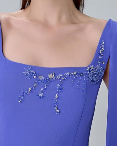 فستان مزين بكرستال