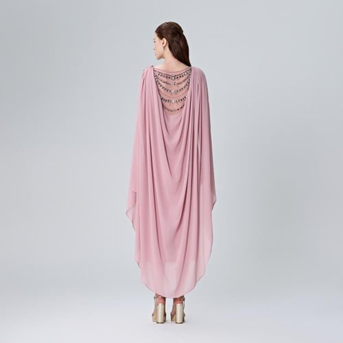 فستان مزين بكرستال من الخلف