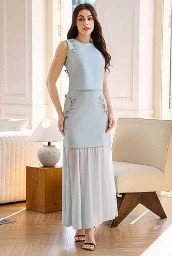 تنورة شيفون مزينة بكرستال