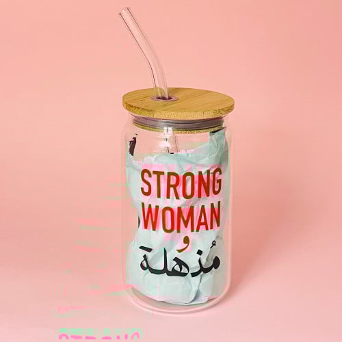 سترونق ومن كوب زجاج مع مصاص strong woman