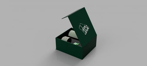 باكيج اليوم الوطني 93 (فنجان قهوة + كوب حافظ للحرا...