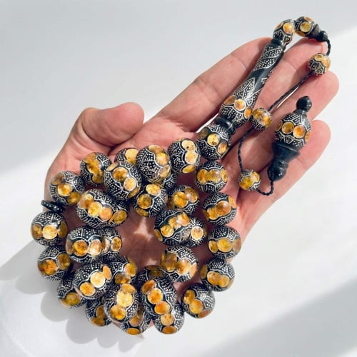 سبحة يسر مطعم كهرمان طبيعي و فضة عيار 1000 - 16 مل...