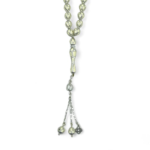 سبحة فضة مطعمة ببودرة العاج