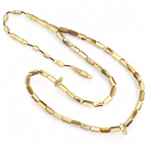 سبحة ناب الماموث المنقرض