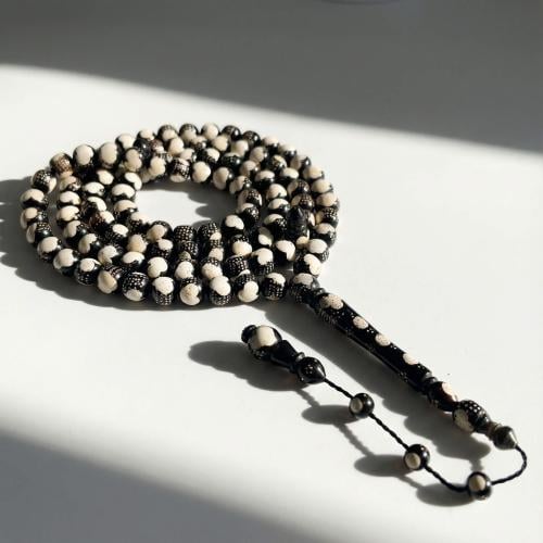 سبحة يسر مطعم بالفضة و الفسفور 99