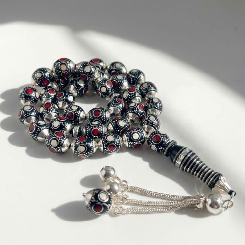 سبحة يسر مطعمة بلون العاج والمرجان - 10 ملي