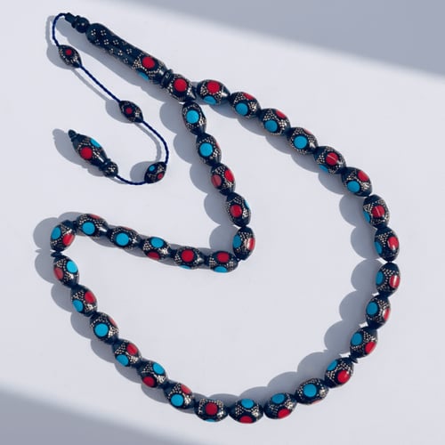 سبحة كوك طبيعي لوكس مطعمة نحاس نقي و لون ازرق و اح...