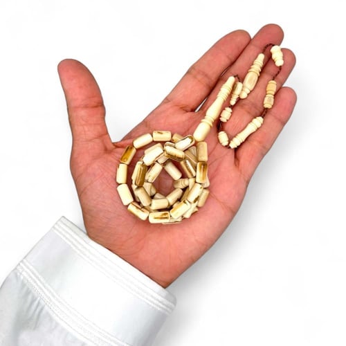 سبحة ناب الماموث المنقرض