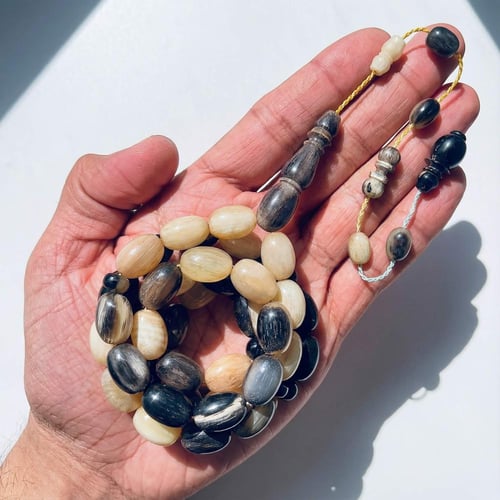 سبحة قرن ضأن طبيعي 45 خرزة 10 ملي | أصالة وفخامة