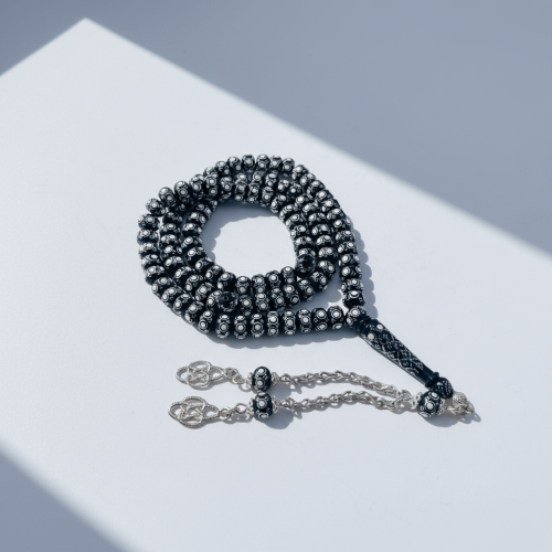 سبحة كوك مطعم بالفضة عيار 925 - 8 ملي 99 خرزة