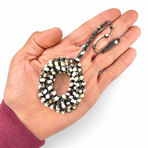 سبحة يسر مطعم بالفضة و الفسفور المضيئ