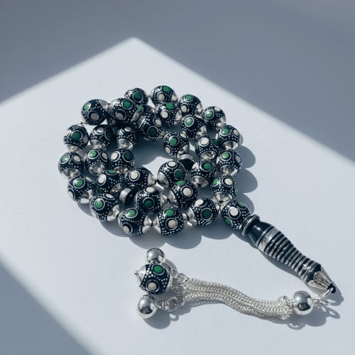 سبحة يسر مطعمة بالفضة عيار 925 و بودرة العاج و لون...