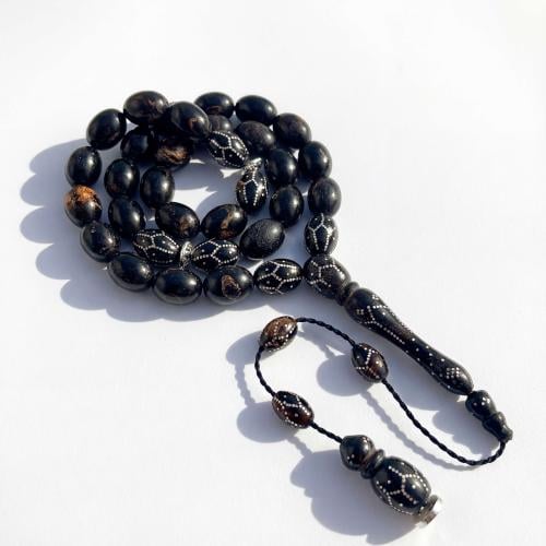 سبحة يسر مرجان اسود طبيعي مطعمة بالفضة عيار 999 -...