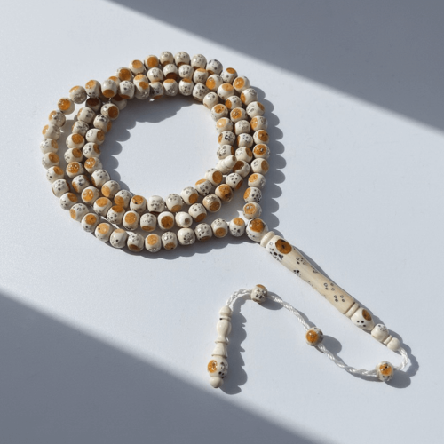 سبحة فاخرة من عاج ناب الفيل مطعم فضة و كهرمان طبيع...