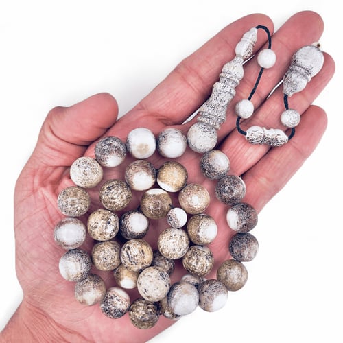 سبحة قرن غزال ( الأيل الاوربي) - 12 ملي 33 خرزة