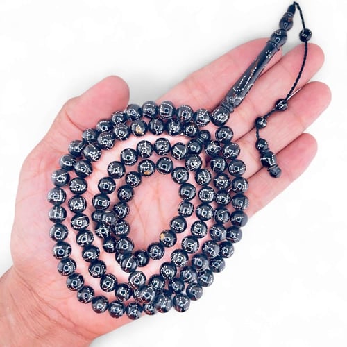 سبحة يسر مرجان اسود طبيعي مطعمة بالفضة أسماء الله...