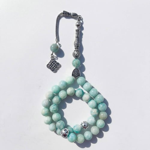 سبحة حجر الأمازونيت الطبيعي – هدوء اللون وأناقة ال...