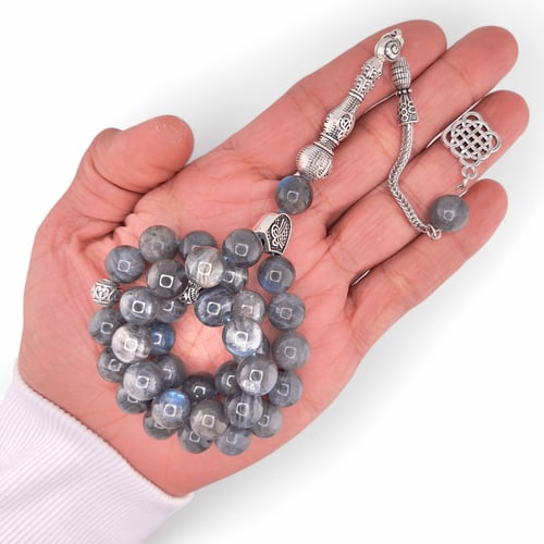 سبحة اللابرادوريت الطبيعي – فخامة الحجر الرمادي ال...