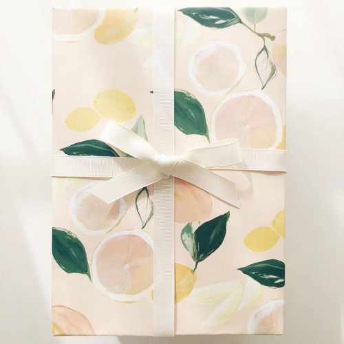 تغليف هدية بورق مطبوع Citrus