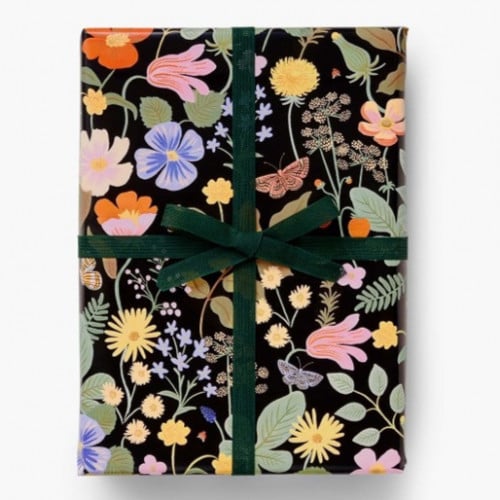 تغليف هدية ورق فاخر Strawberry Fields