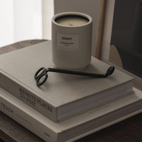 أداة قص فتيل الشمع