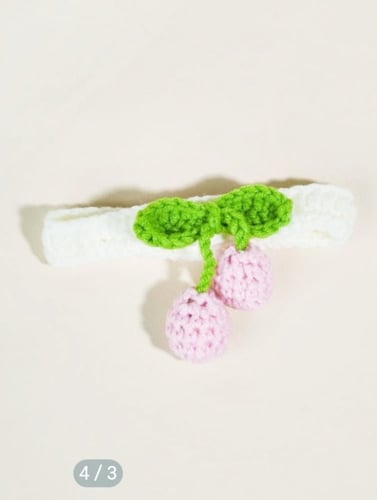 طوق تريكو للقطط بكرات وردية