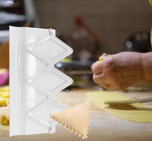 صانعة السمبوسة الفطائر301983013