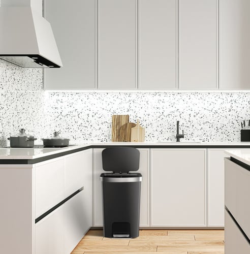 حاوية مهملات ايكو بلاستيك 45 لتر اسود EK62662