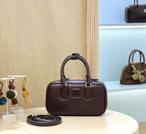 Miu Miu 22cm