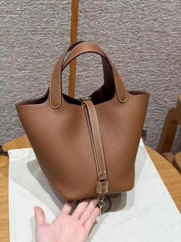 Hermès 18cm