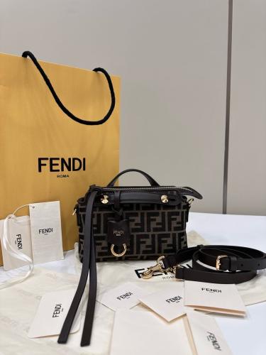 Fendi 20cm