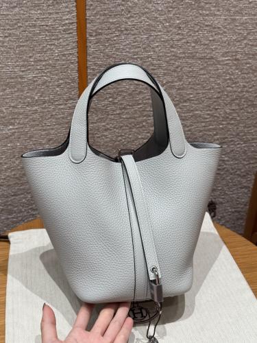 Hermès 18cm