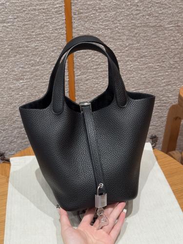 Hermès 18cm