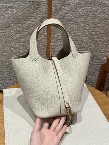 Hermès 18cm