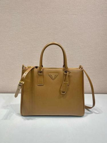 Prada 33cm
