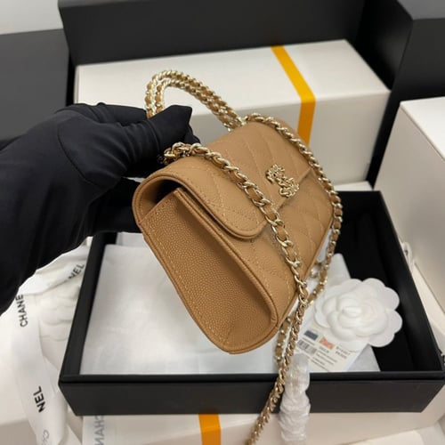 Chanel 18cm