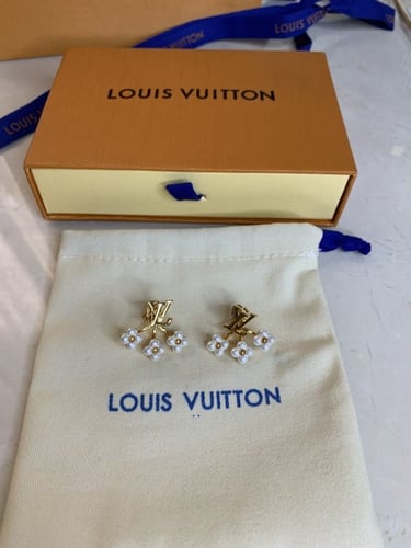Lv earrings